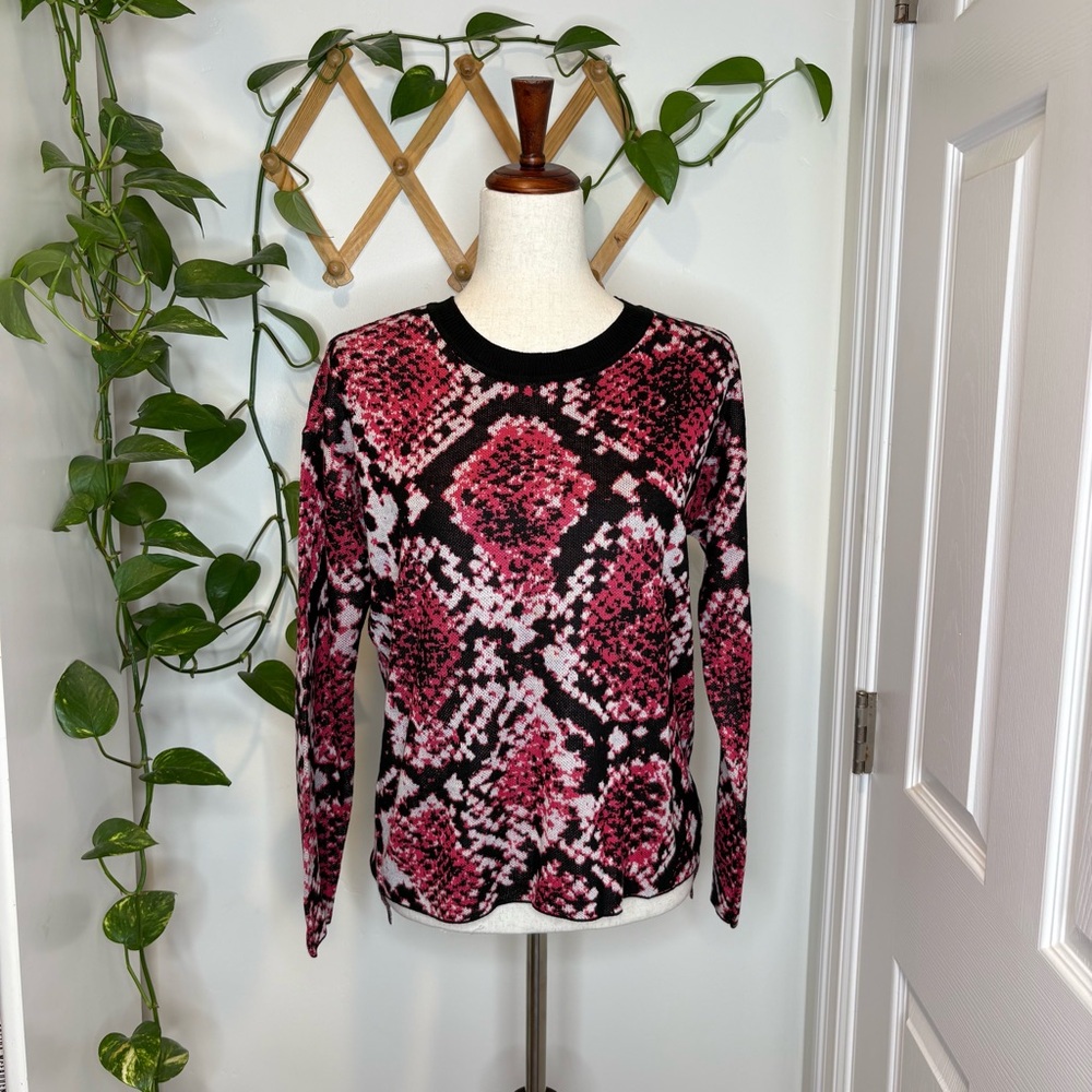 DKNY Python Print Step Hem Sweater Top Pink XS